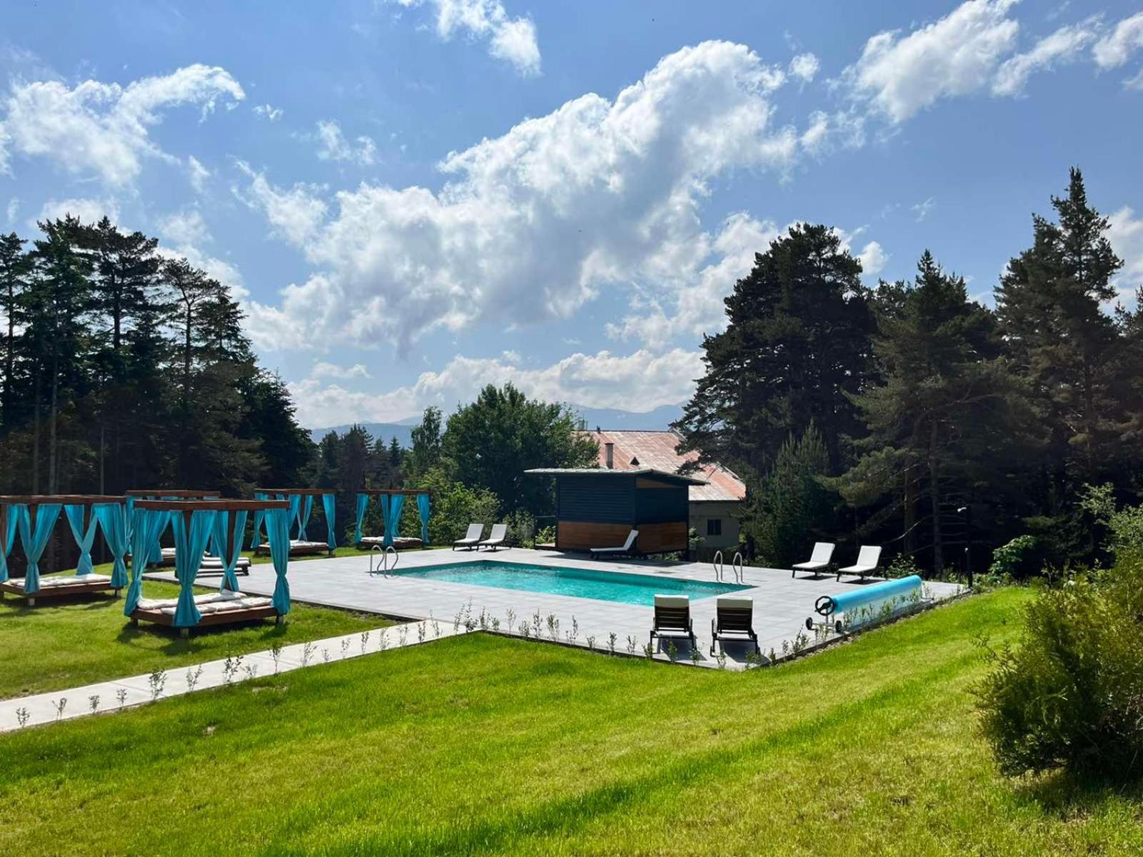 103 View Park Hotel Panichishte Esterno foto