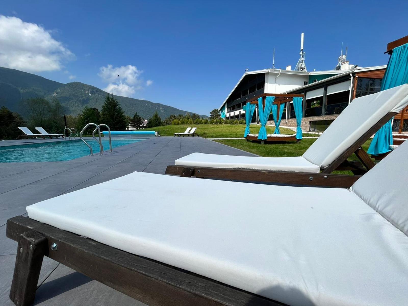 103 View Park Hotel Panichishte Esterno foto